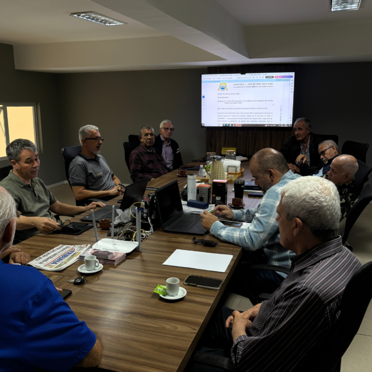 REUNIÃO IMPORTANTE EM PROL DOS OFICIAIS INTERMEDIÁRIOS E SUBALTERNOS